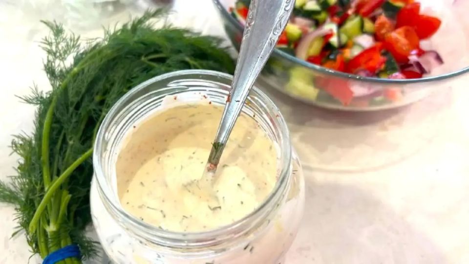 Магазинный соус — не вкусно: готовлю заправку для шашлыка сама: смешала 3 ингредиента — и готово
