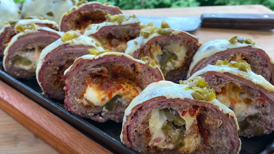 Сочные шарики из фарша и бекона затмят любой шашлык: готовьте на гриле или мангале