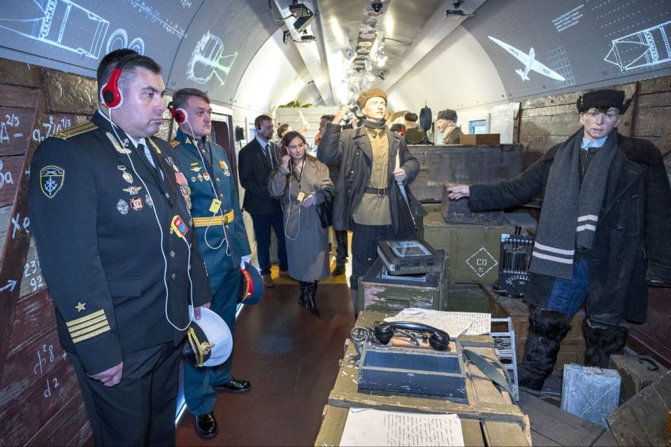 Участники региональной программы для ветеранов СВО «Герои Севера» посетили «Поезд Победы»