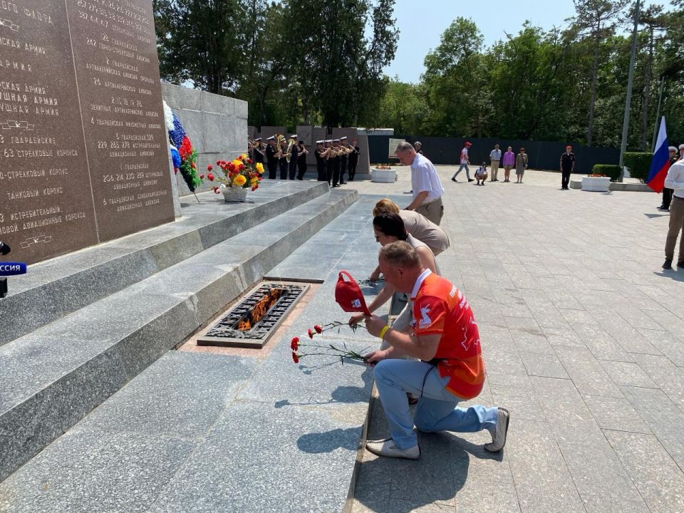 Автопробег &quot;Дорогами Победы&quot; завершился в Севастополе