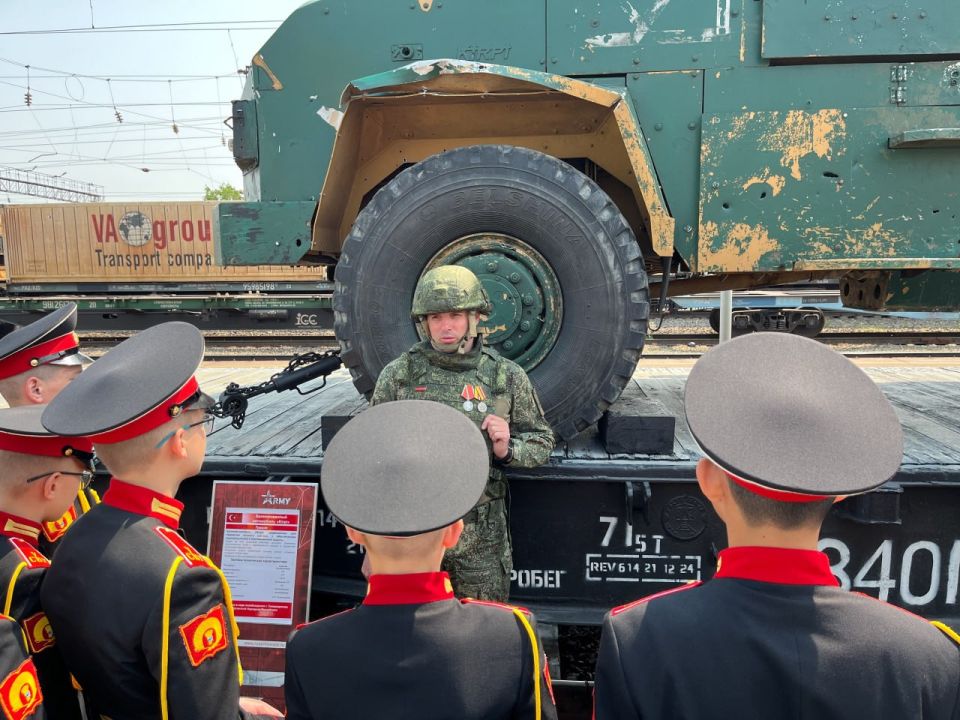Мурманчане 27 июня смогут посетить агитационный поезд Минобороны &quot;Единство в памяти