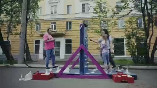  :         10 000 