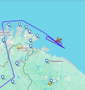 Самолёт радиоэлектронной разведки RC-135W Rivet Joint Королевских ВВС Великобритании в эти минуты очень плотно работает близ Мурманска