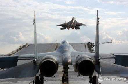 Военно-морскому флоту России нужны атомные авианосцы, судьба единственного на сегодня авианосца &quot;Адмирал Кузнецов&quot; требует большой и профессиональной дискуссии, такое мнение в беседе с РИА Новости выразил экс-командующий...