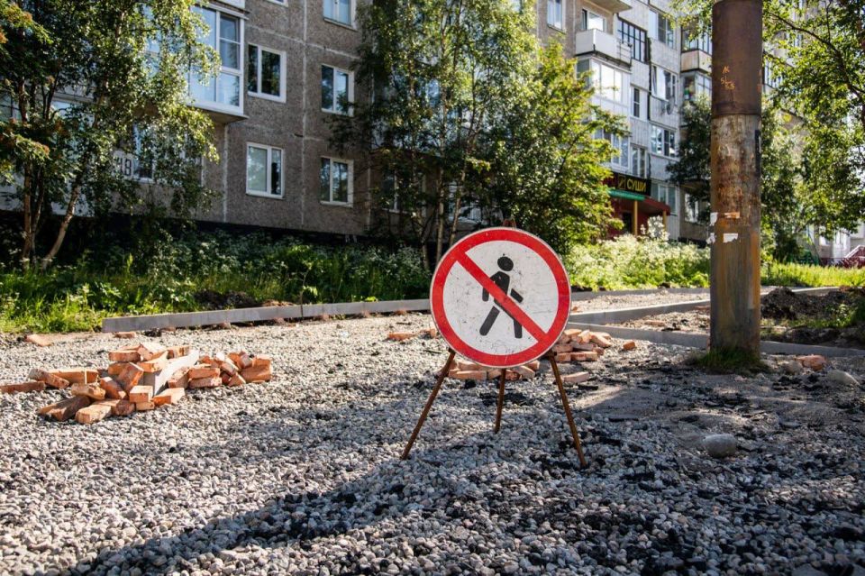 В Мурманске продолжается дорожная кампания