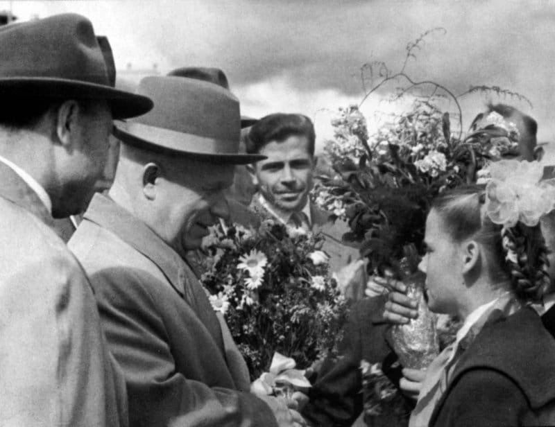 60 лет назад в Мурманск приехал Никита Хрущев и снял с наших земляков часть «полярок»
