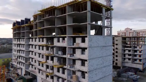Губернатор Андрей Чибис поздравил строителей и ветеранов отрасли с профессиональным праздником