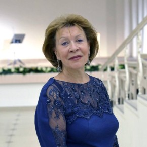 Сегодня поздравляем с днем рождения Чачину Викторию Владиславовну, человека, чья деятельность – синоним преданности нашему региону: член Избирательной комиссии Мурманской области с правом решающего голоса, директор...