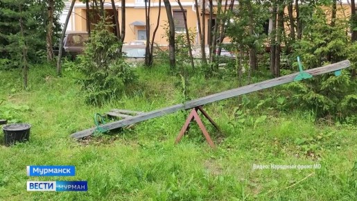 Исторический двор в центре Мурманска разваливается: ремонт регулярно откладывается
