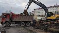 В Мурманске от останков аварийных домов расчищают улицу Калинина