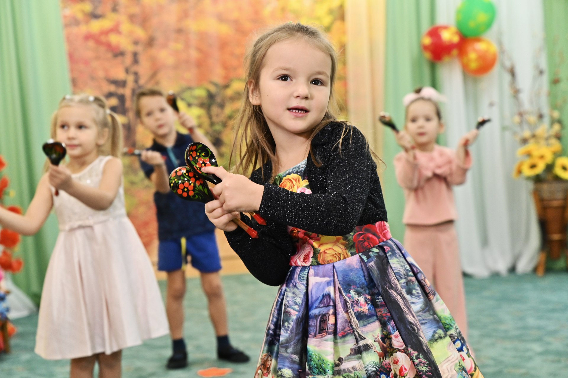 Трогательный праздник, посвященный Дню бабушек и дедушек, прошел сегодня в детском саду №46 (район Росляково, Североморское шоссе, 20)