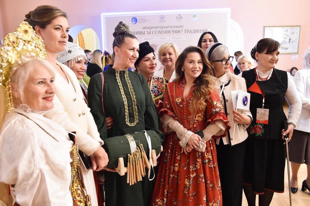 Анна Цивилева: Приняла участие в церемонии награждения конкурса «Женщины за сохранение традиций» Анна Цивилева: Приняла участие в церемонии награждения конкурса «Женщины за сохранение традиций»
