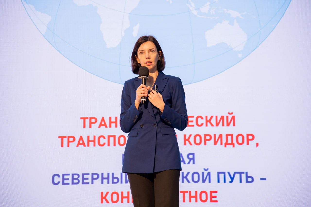 Перспективные возможности для сотрудничества педагогов и ведущих предприятий Кольского Заполярья по вопросам профориентации и обучения подрастающего поколения создает форум молодых педагогов, который впервые проходит в... Перспективные возможности для сотрудничества педагогов и ведущих предприятий Кольского Заполярья по вопросам профориентации и обучения подрастающего поколения создает форум молодых педагогов, который впервые проходит в...