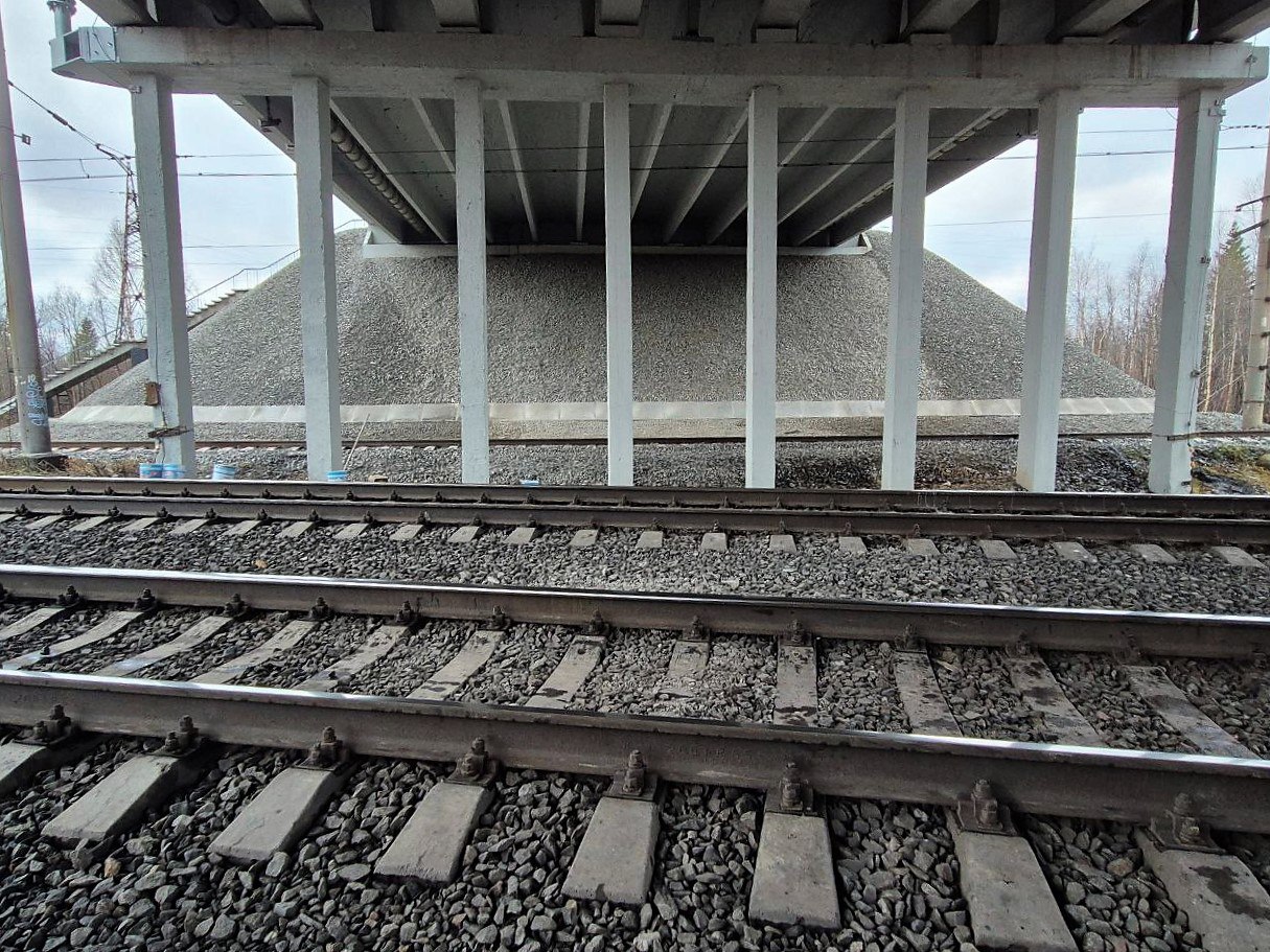 В Апатитах завершен ремонт путепровода через железную дорогу В Апатитах завершен ремонт путепровода через железную дорогу