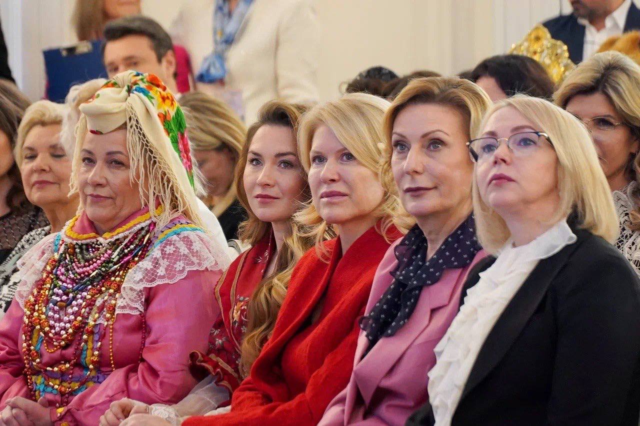 Анна Цивилева: Приняла участие в церемонии награждения конкурса «Женщины за сохранение традиций» Анна Цивилева: Приняла участие в церемонии награждения конкурса «Женщины за сохранение традиций»