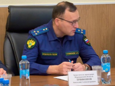 Заместитель прокурора Мурманской области Анатолий Трифонов провел выездной прием граждан, проживающих в городе Оленегорске