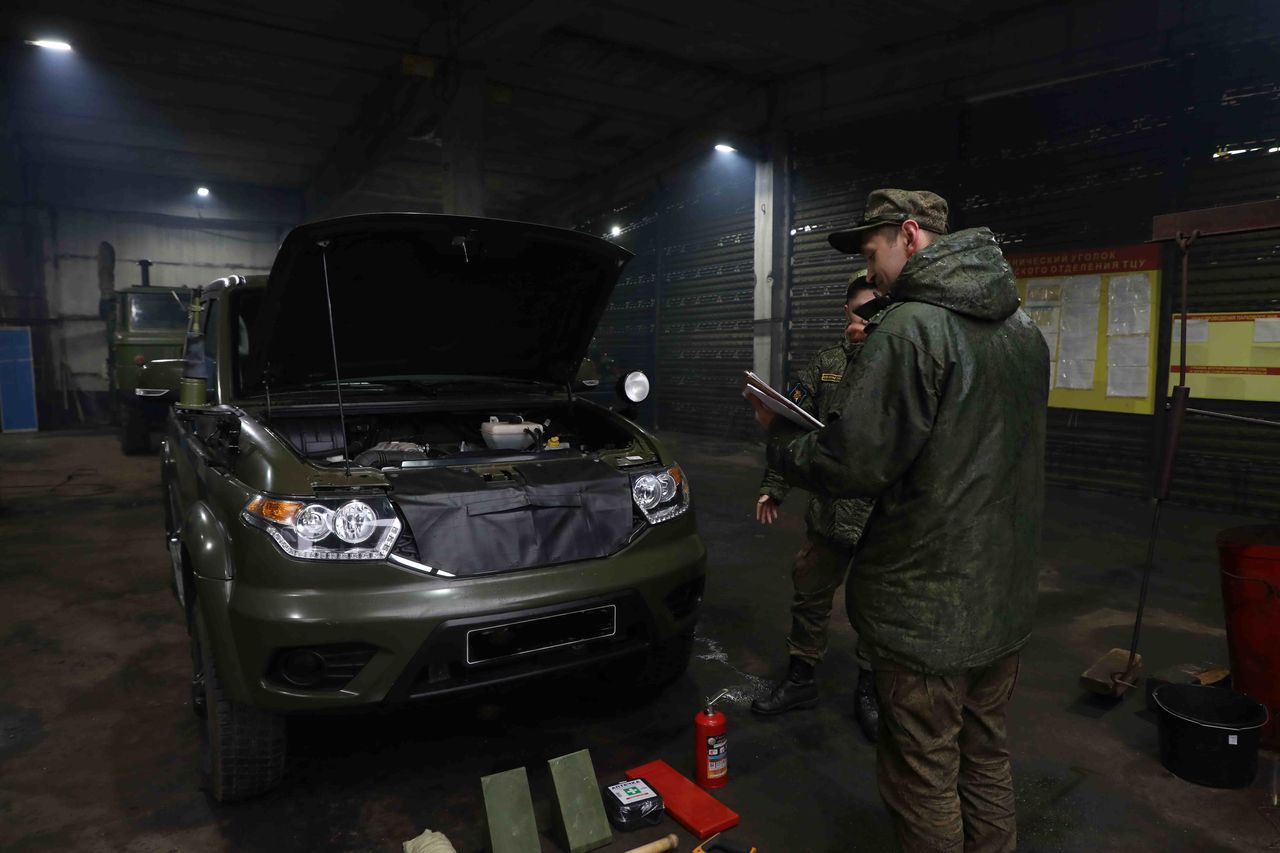 Связисты Северного флота подготовили технику к зимней эксплуатации Связисты Северного флота подготовили технику к зимней эксплуатации