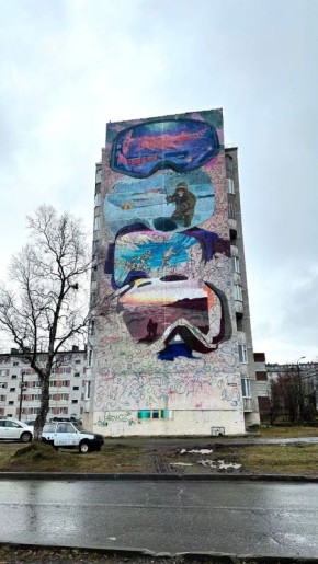 Доброе утро, Заполярье!. В Кировске художники Илья Байдак и Евгений Урбанович создают два новых мурала на улице Кондрикова