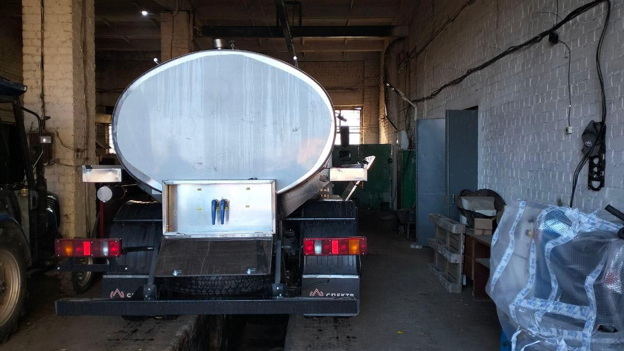 Жителей Приморского муниципалитета питьевой водой будет обеспечивать новый водовоз из Мурманска Жителей Приморского муниципалитета питьевой водой будет обеспечивать новый водовоз из Мурманска