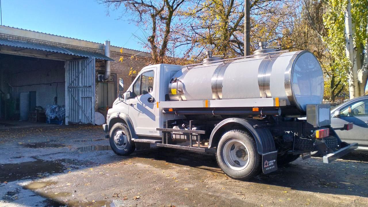 Жителей Приморского муниципалитета питьевой водой будет обеспечивать новый водовоз из Мурманска Жителей Приморского муниципалитета питьевой водой будет обеспечивать новый водовоз из Мурманска