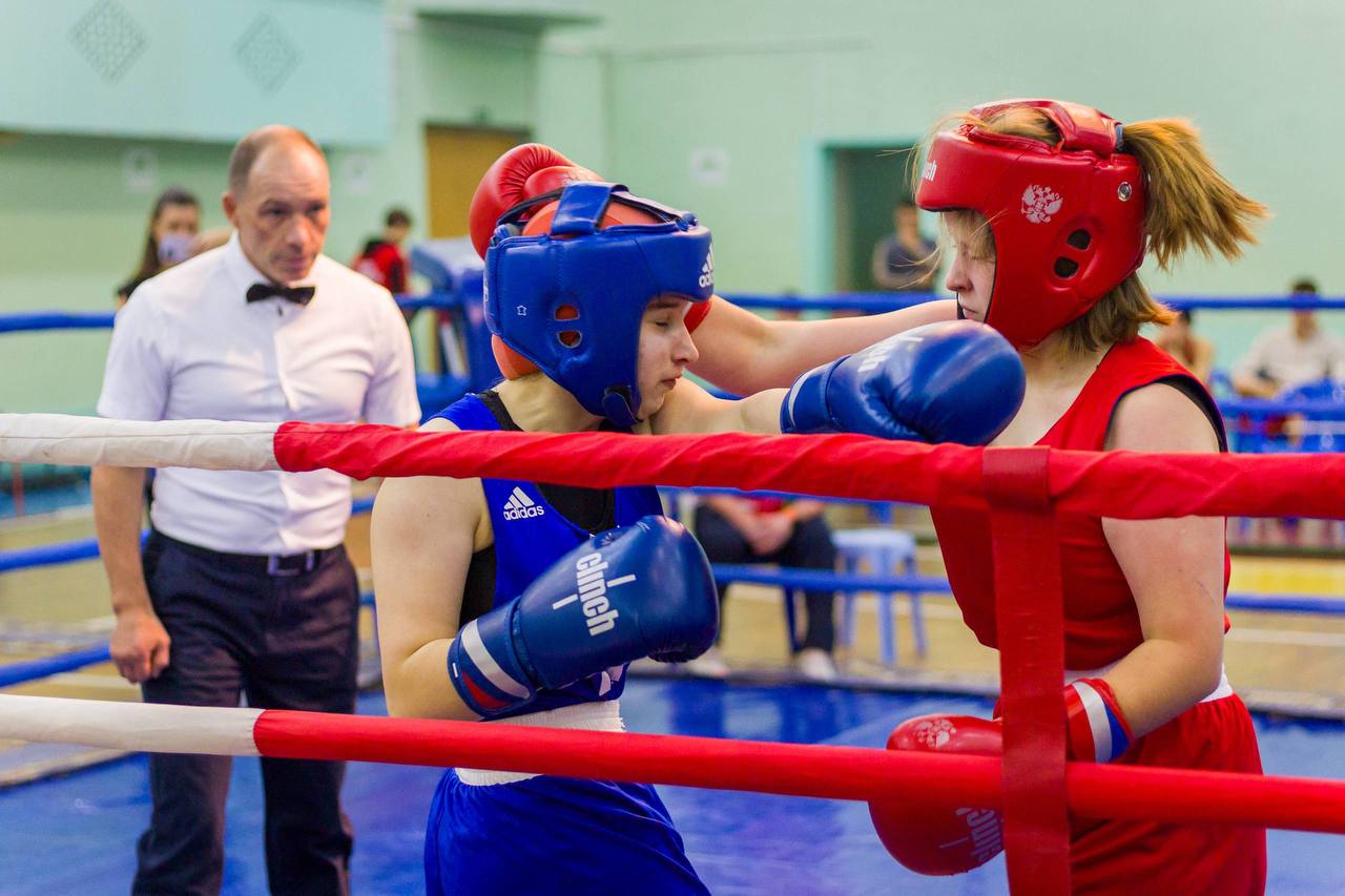 В зале Центрального стадиона (ул