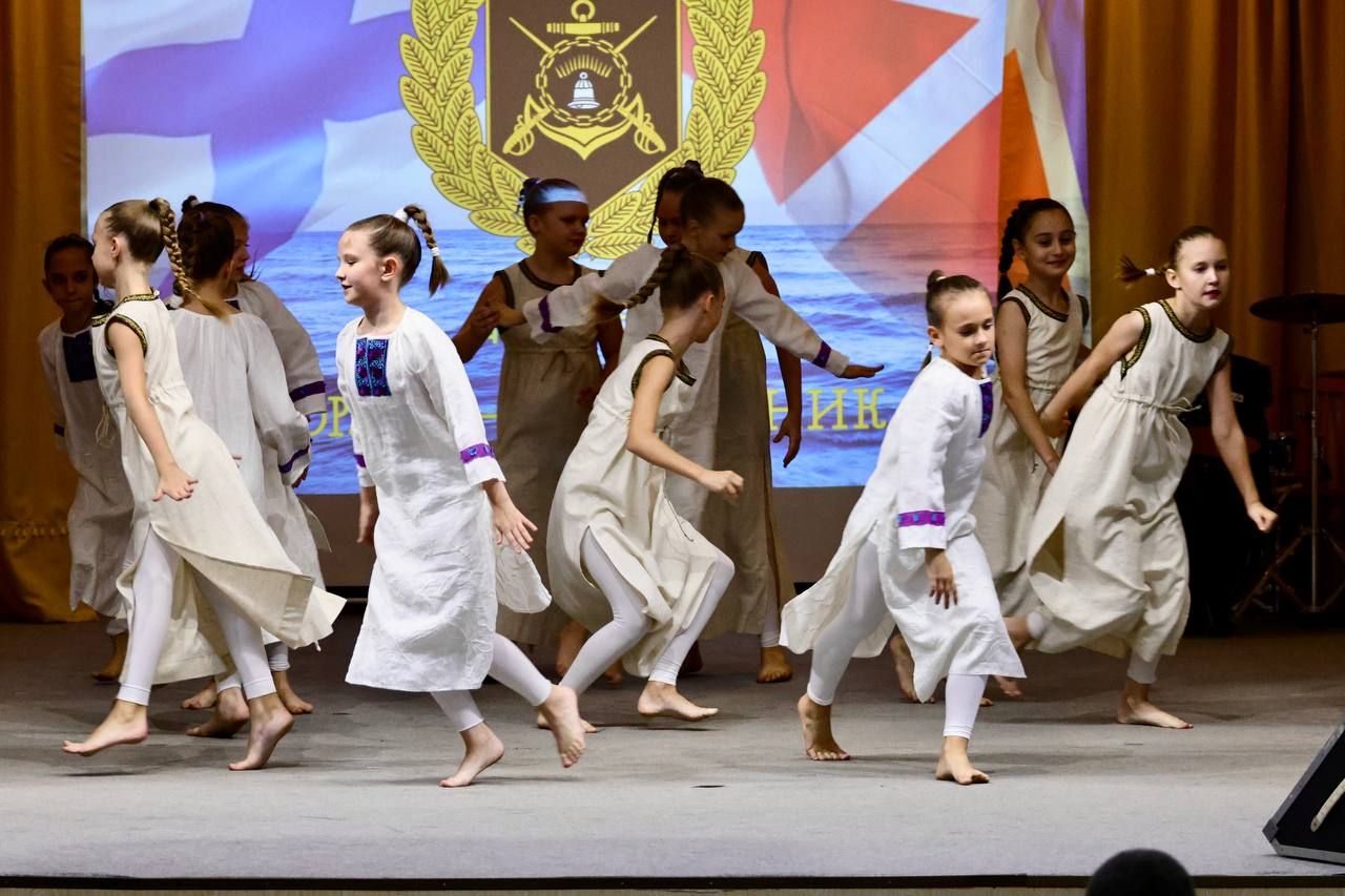 В Полярном прошел концерт в честь Дня моряка-надводника В Полярном прошел концерт в честь Дня моряка-надводника