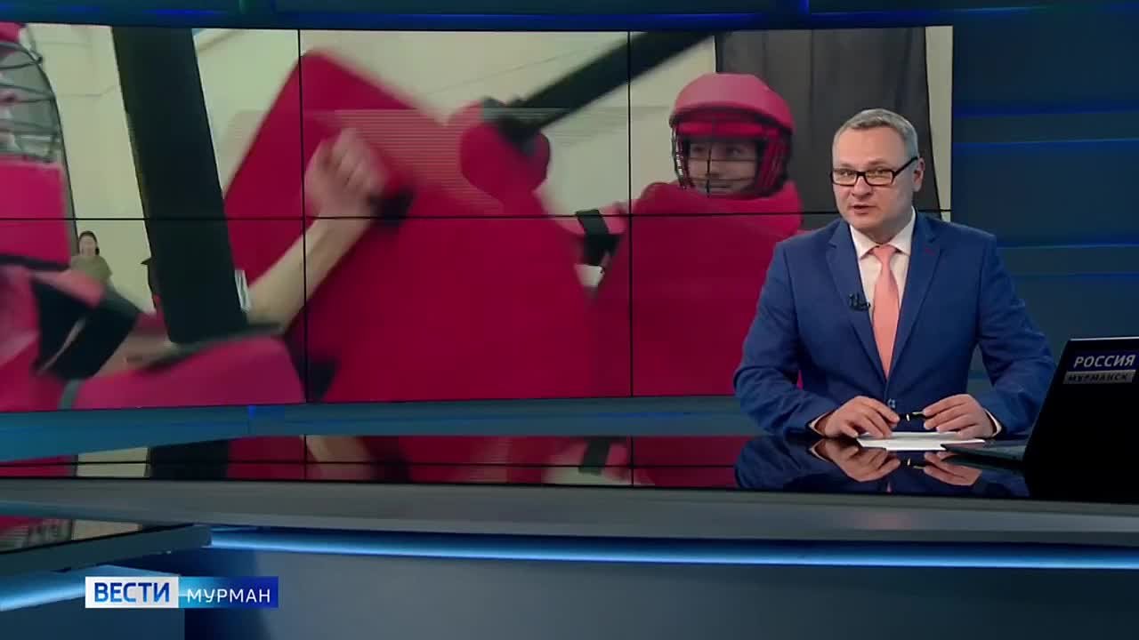 Попасть точно в "яблочко" и устоять на ногах: в Мурманске прошли соревнования по лазертагу и спортивному мечу