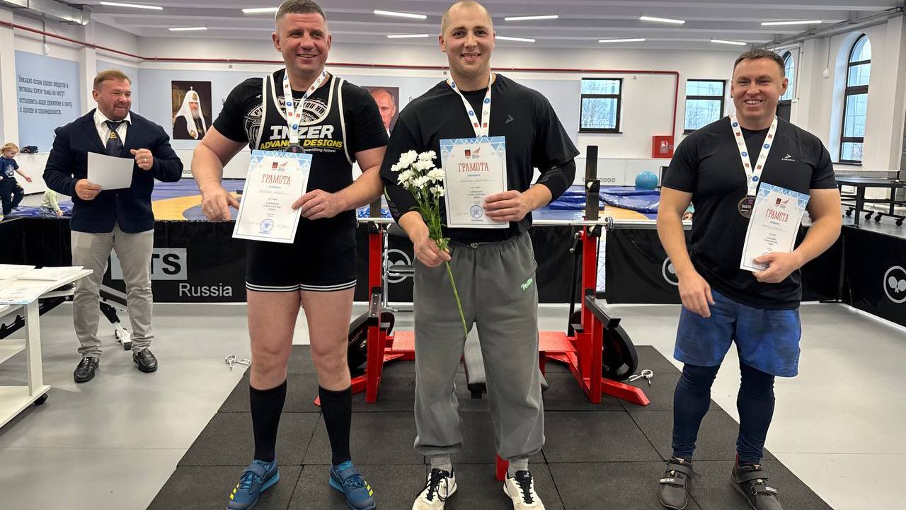 Первые соревнования по жиму штанги лежа провели в духовном реабилитационно-спортивном центре "Защитники Отечества" Первые соревнования по жиму штанги лежа провели в духовном реабилитационно-спортивном центре "Защитники Отечества"