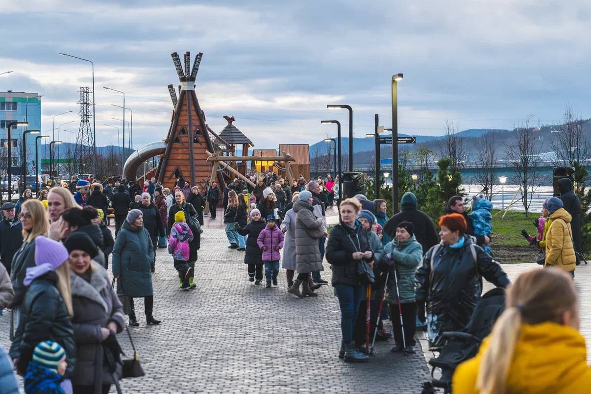 Второй этап благоустройства Поморской набережной завершен: в открытии принял участие Андрей Чибис