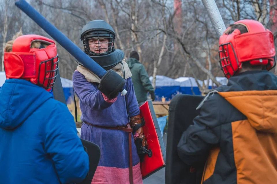 Андрей Чибис поздравил североморцев с Днем народного единства в обновленном городском парке Андрей Чибис поздравил североморцев с Днем народного единства в обновленном городском парке