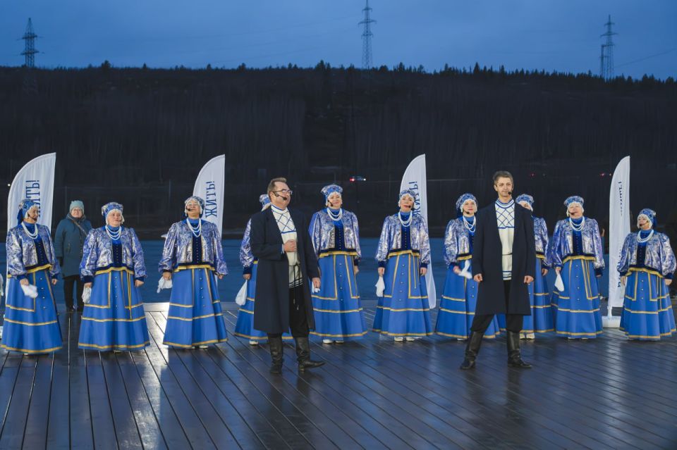 Второй этап благоустройства Поморской набережной в Коле завершен Второй этап благоустройства Поморской набережной в Коле завершен