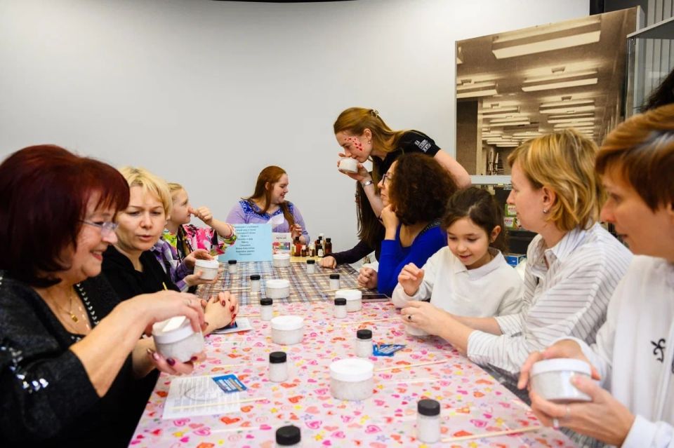 "Ночь искусств" в Мурманской области объединила более 10 тысяч северян "Ночь искусств" в Мурманской области объединила более 10 тысяч северян