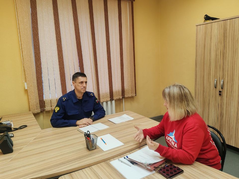 Заместитель прокурора Мурманской области Василий Шевченко провёл выездной приём граждан, проживающих в ЗАТО Видяево