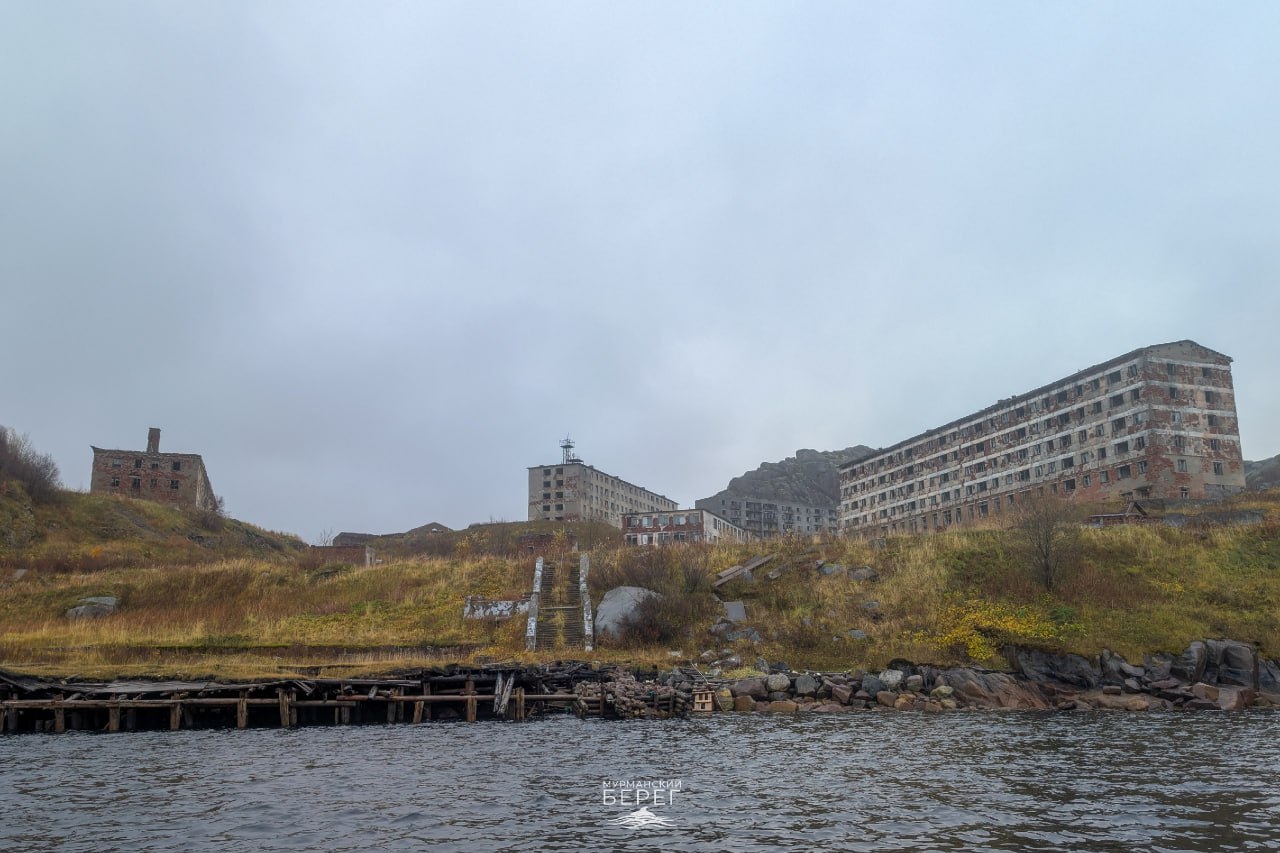 Доброе утро, Заполярье!. Осень на Мурманском побережье по-своему хороша – встречаются тюлени, а штормы приносят зрелищный прибой Доброе утро, Заполярье!. Осень на Мурманском побережье по-своему хороша – встречаются тюлени, а штормы приносят зрелищный прибой