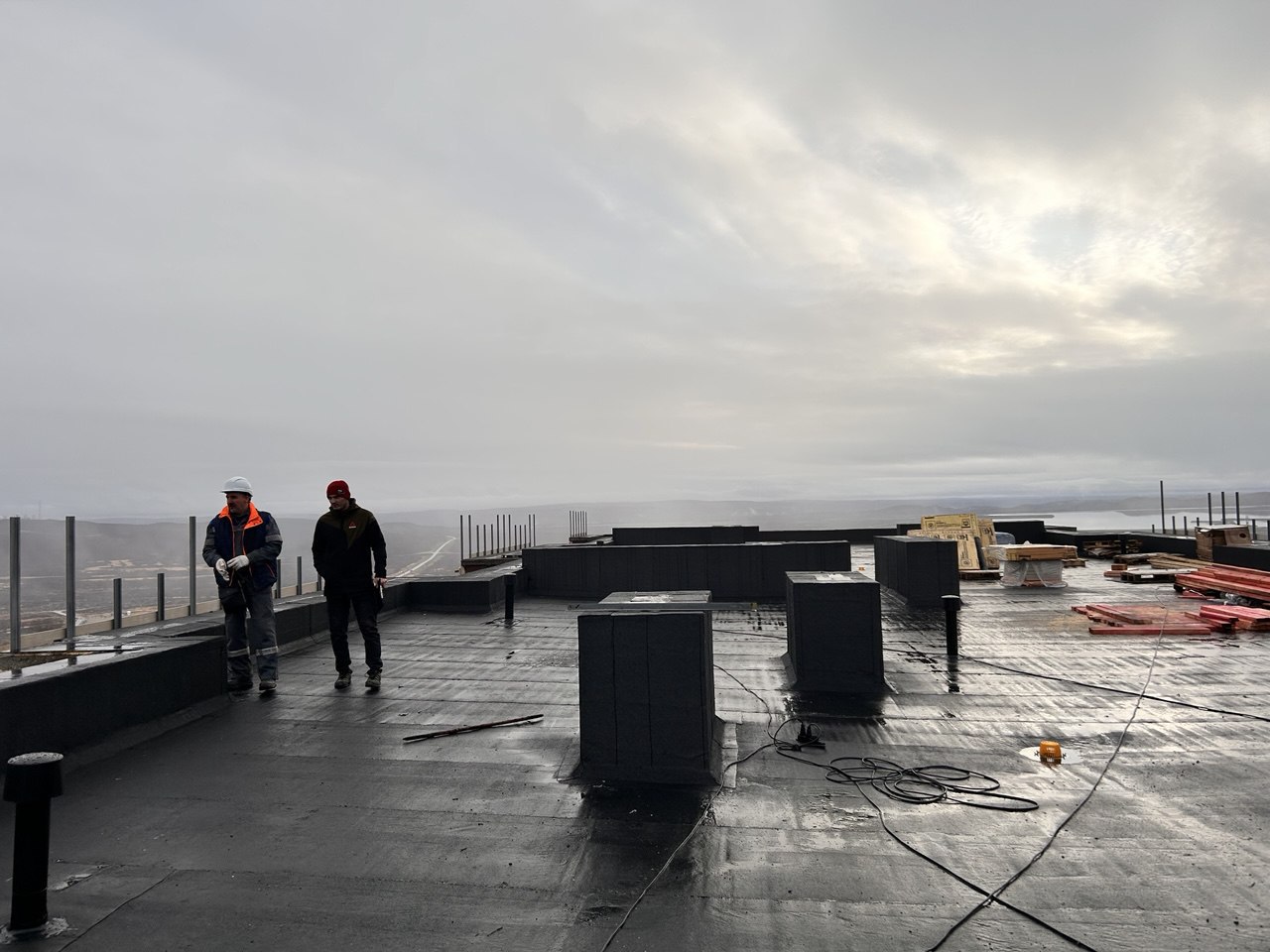 Строительство жилого дома в Заполярном вышло на новый этап Строительство жилого дома в Заполярном вышло на новый этап