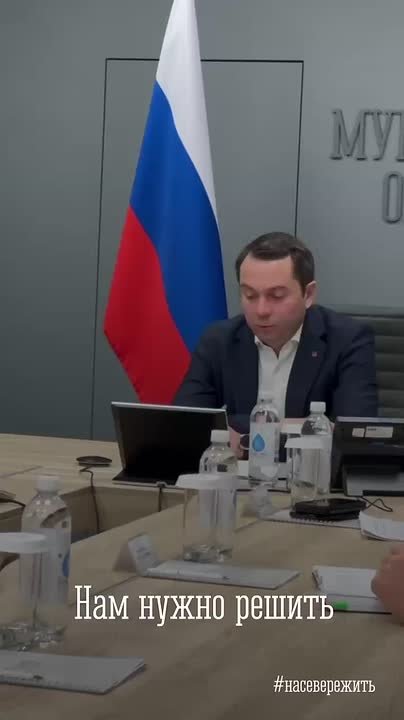 Андрей Чибис поручил регоператору мобилизировать автотранспорт для вывоза мусора