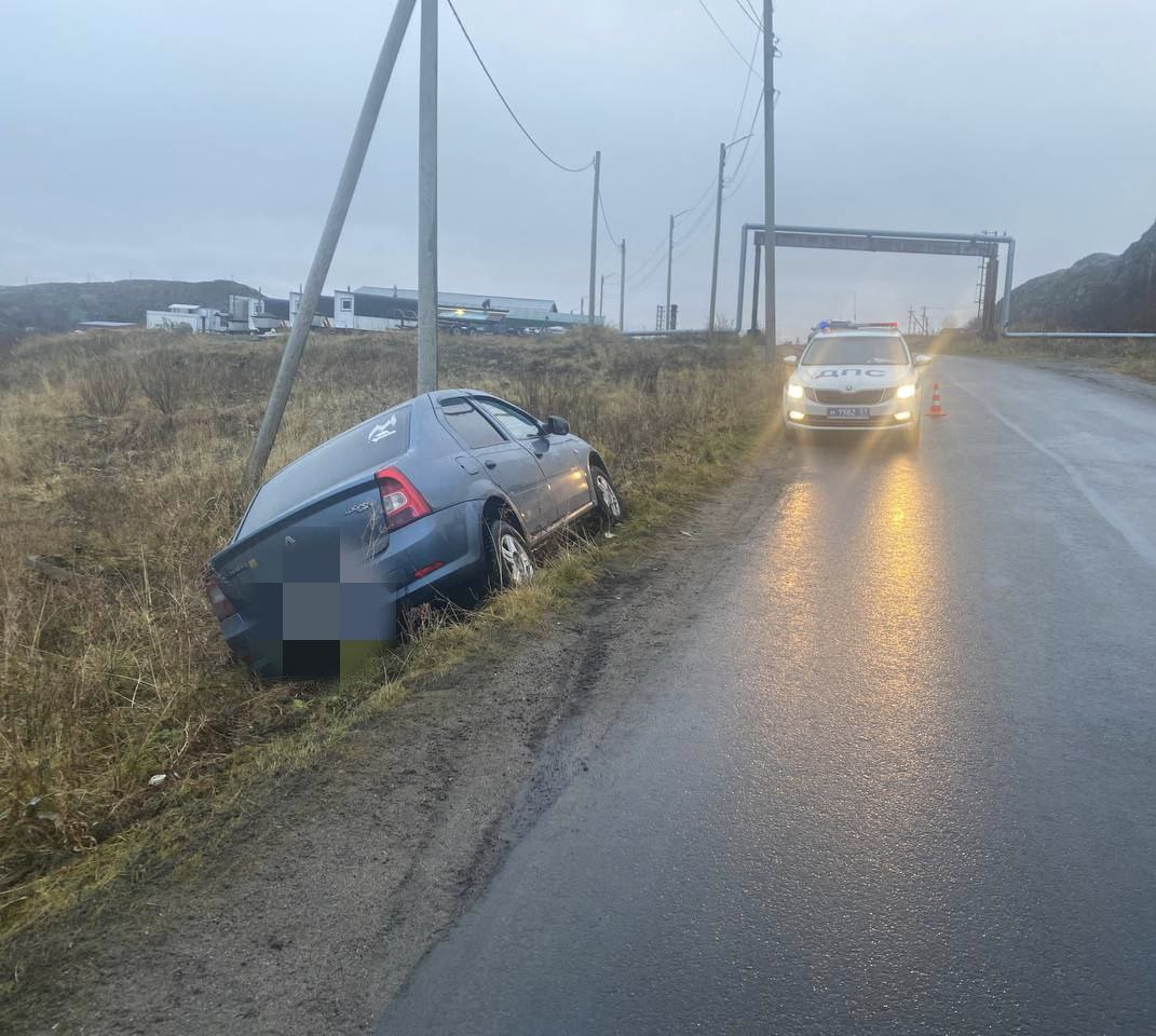 Сегодня, около 8 часов 25 минут в районе дома 28А по улице Комсомольская в п.Териберка Кольского района, водитель автомобиля "Рено" допустил наезд на пешехода