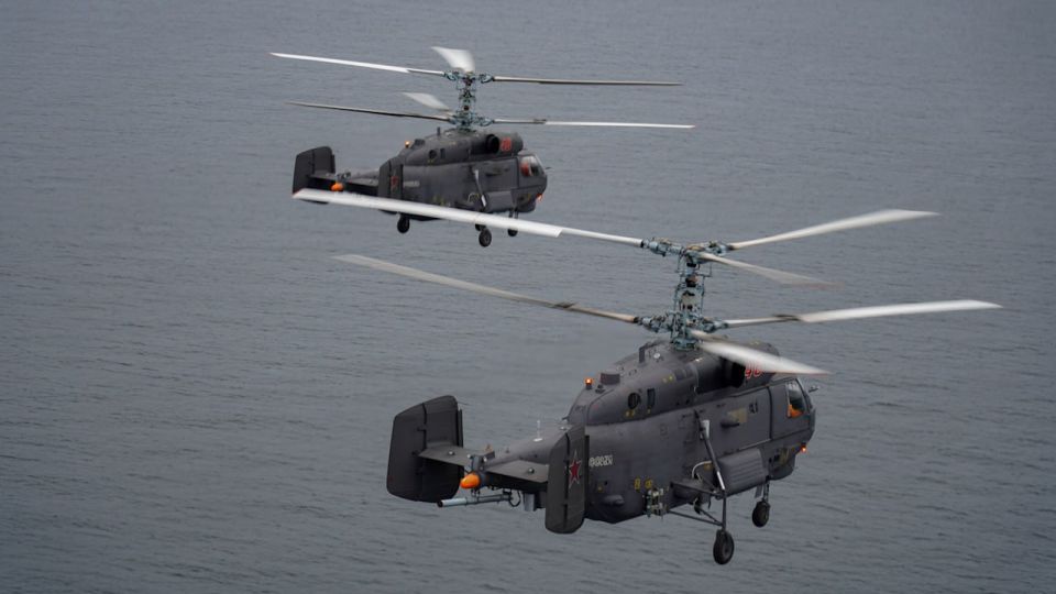 Летчики Северного флота отработали в Баренцевом море поиск подводных лодок