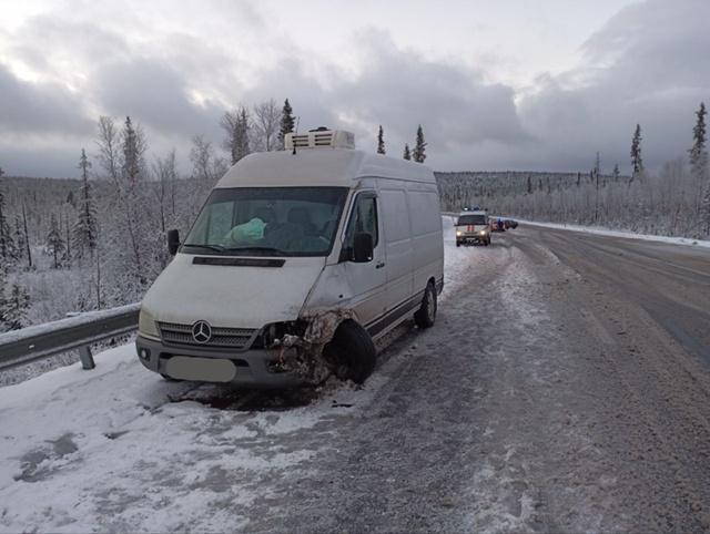 В результате ДТП под Апатитами одного человека госпитализировали В результате ДТП под Апатитами одного человека госпитализировали