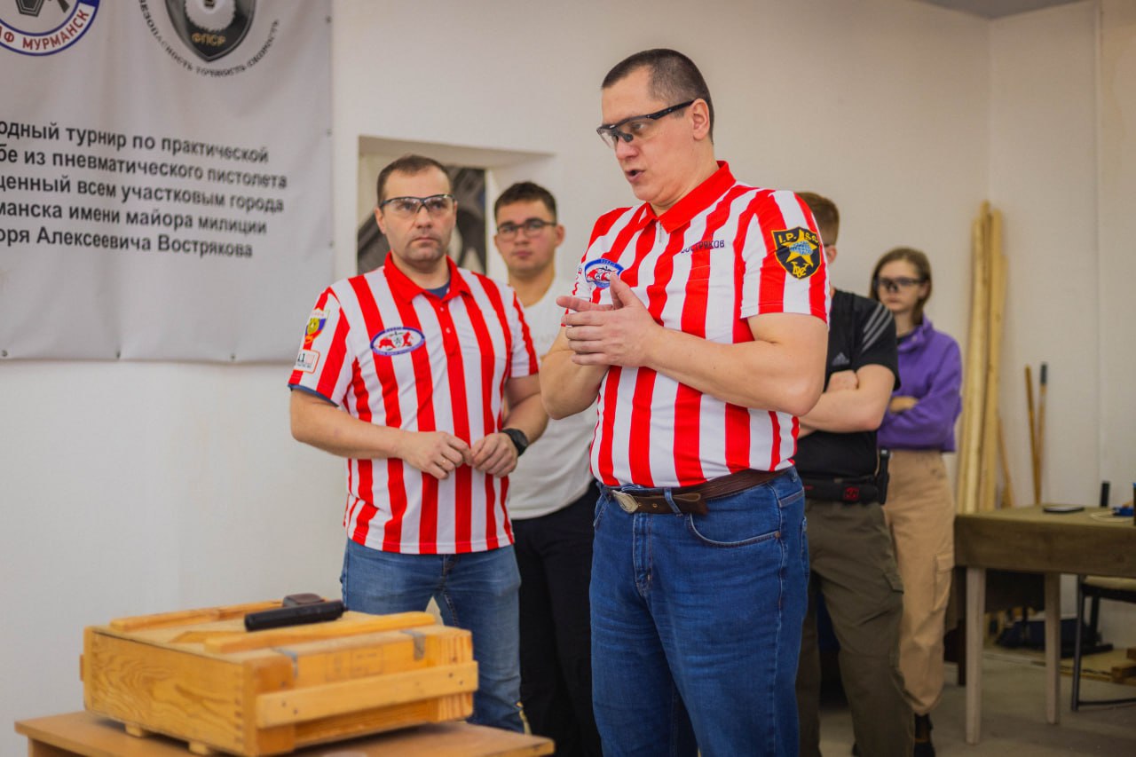 Накануне Дня сотрудника органов внутренних дел в Мурманском областном стрелково-спортивном клубе ДОСААФ (ул Накануне Дня сотрудника органов внутренних дел в Мурманском областном стрелково-спортивном клубе ДОСААФ (ул