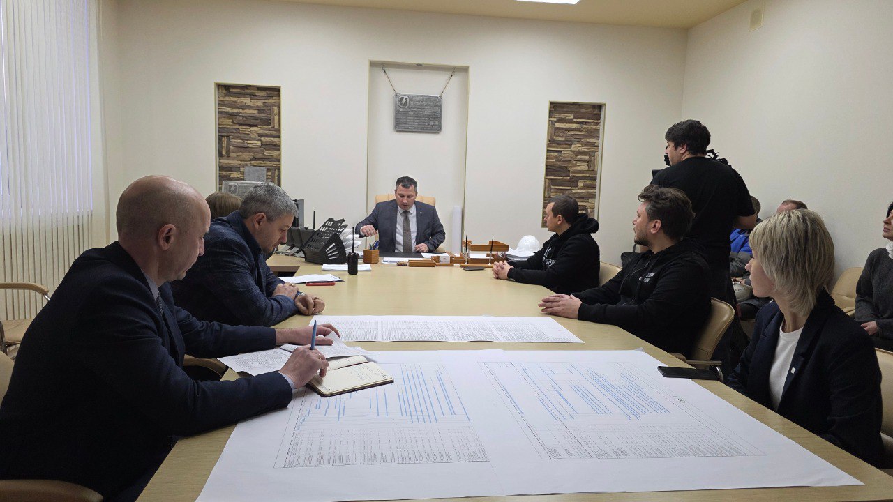 Проверку готовности к зимним коммунальным авариям провели в Апатитах Проверку готовности к зимним коммунальным авариям провели в Апатитах