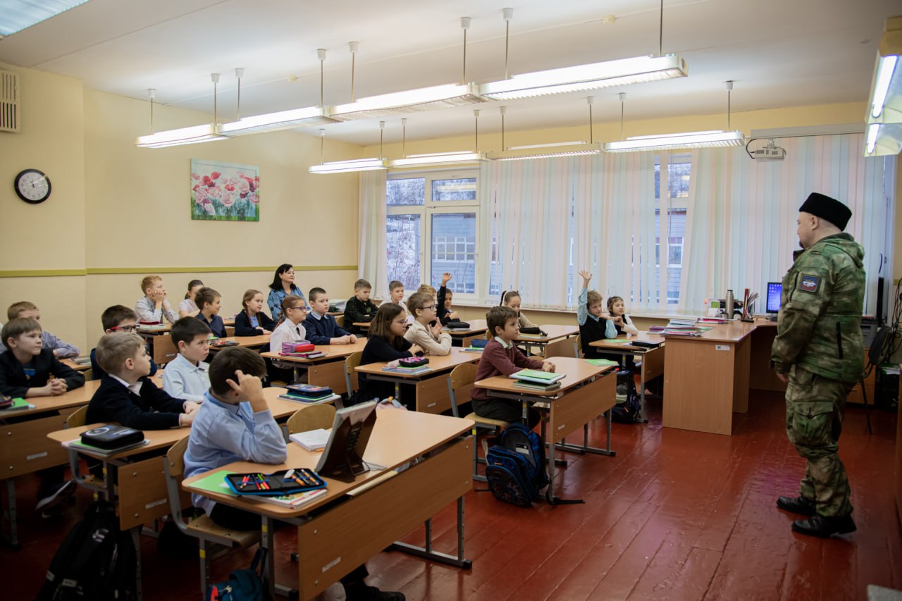 Расширить знания учащихся о героях Великой Отечественной войны и пробудить в них чувство гордости к прошлому своей Родины смогли педагоги гимназии № 1 (ул Расширить знания учащихся о героях Великой Отечественной войны и пробудить в них чувство гордости к прошлому своей Родины смогли педагоги гимназии № 1 (ул