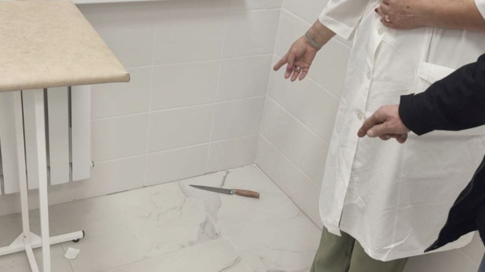 Обвиняемый в попытке убийства бывшей жены северянин заключен под стражу на 2 месяца