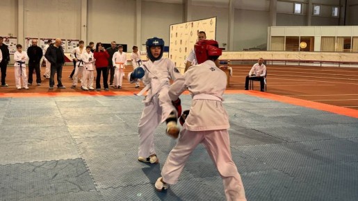 Региональные соревнования по каратэ прошли в Мурманском легкоатлетическом манеже