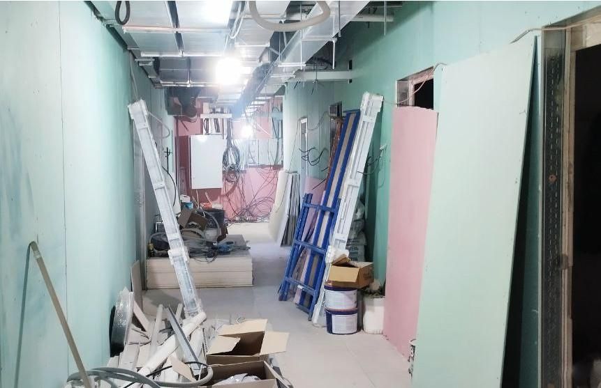 В Кандалакшской ЦРБ продолжается капремонт отделения анестезиологии-реанимации