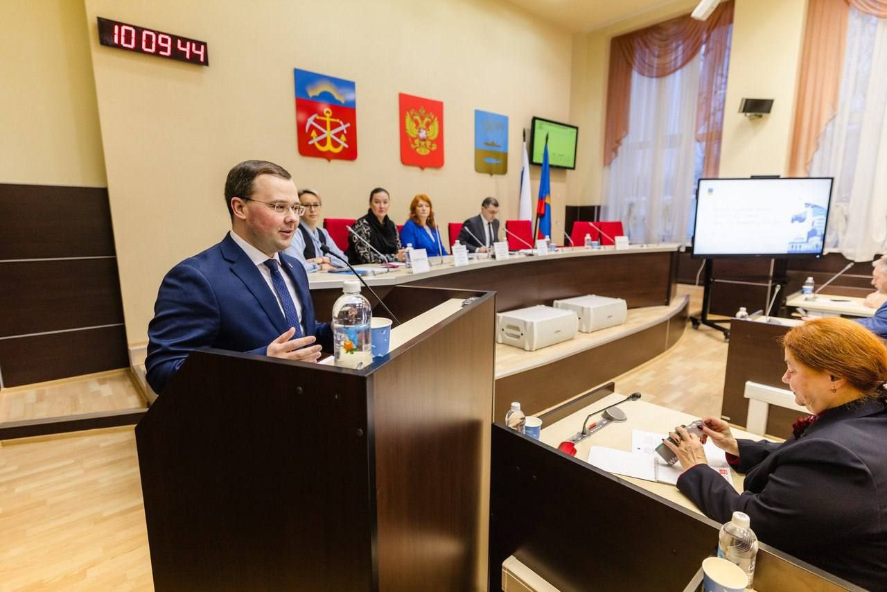 Совет депутатов города Мурманска единогласно избрал Ивана Лебедева на пост главы города Совет депутатов города Мурманска единогласно избрал Ивана Лебедева на пост главы города