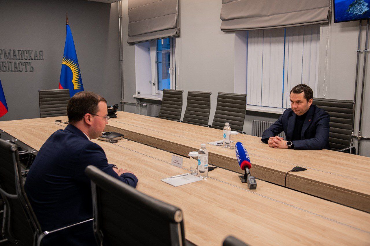 Губернатор Мурманской области Андрей Чибис провел рабочую встречу с вновь избранным главой города Мурманска Иваном Лебедевым Губернатор Мурманской области Андрей Чибис провел рабочую встречу с вновь избранным главой города Мурманска Иваном Лебедевым
