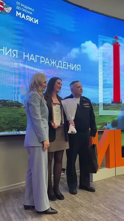 «Каждый из вас вносит свои силы, энергию, душу в развитие Арктики и ее защиту»: Андрей Чибис поздравил федеральных волонтеров и добровольцев Единого волонтерского центра Мурманской области с пятилетием проекта «Чистая...