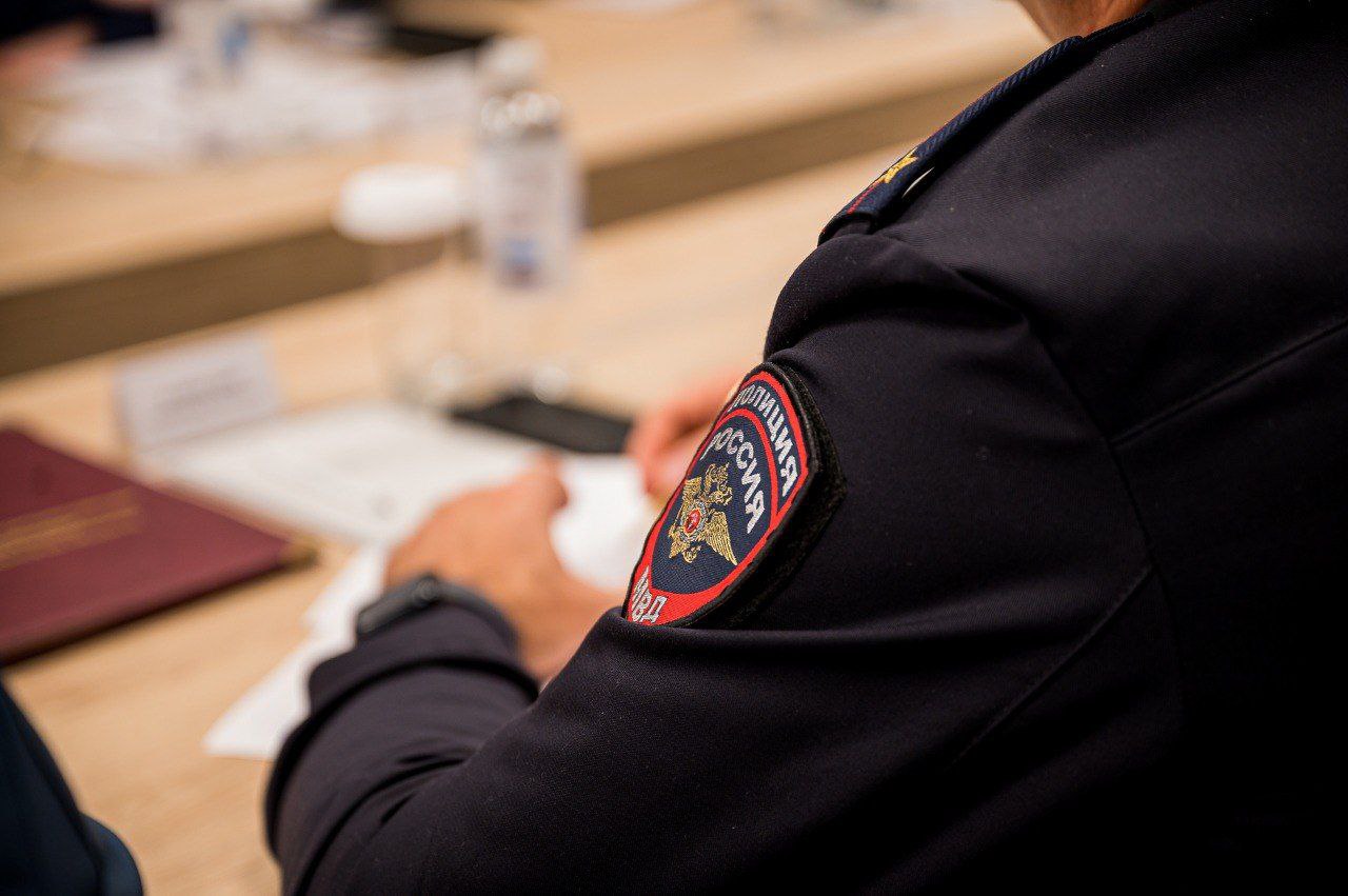 Глава города Мурманска Иван Лебедев принял участие в совещании с представителями региональных ведомств и жизнеобеспечивающих предприятий под председательством губернатора Мурманской области Андрея Чибиса Глава города Мурманска Иван Лебедев принял участие в совещании с представителями региональных ведомств и жизнеобеспечивающих предприятий под председательством губернатора Мурманской области Андрея Чибиса