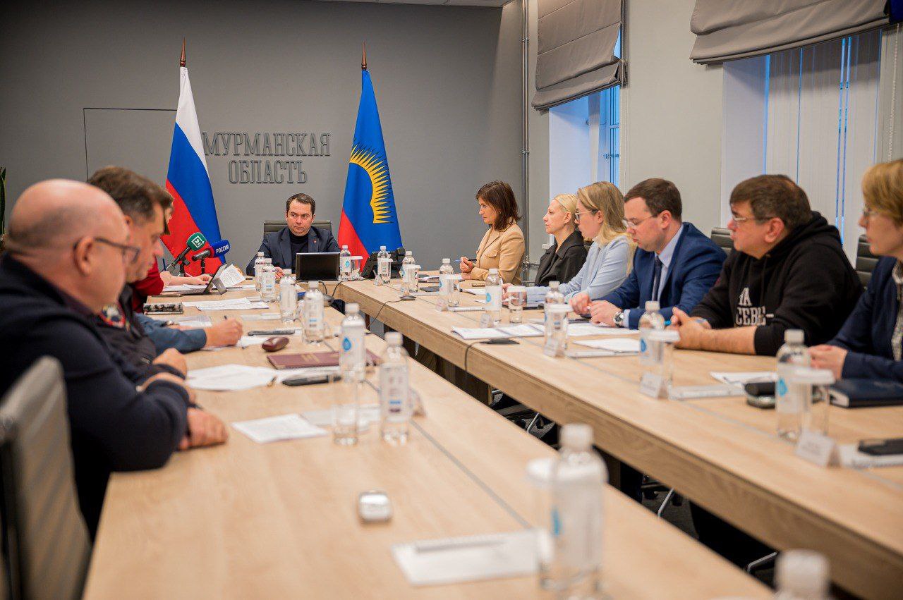 Глава города Мурманска Иван Лебедев принял участие в совещании с представителями региональных ведомств и жизнеобеспечивающих предприятий под председательством губернатора Мурманской области Андрея Чибиса Глава города Мурманска Иван Лебедев принял участие в совещании с представителями региональных ведомств и жизнеобеспечивающих предприятий под председательством губернатора Мурманской области Андрея Чибиса
